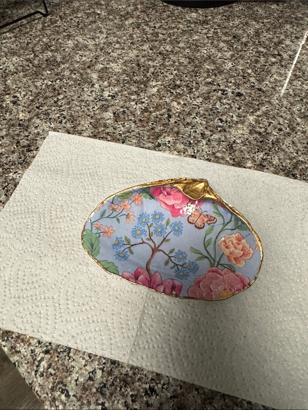 Floral Decorative Shell Dish with Gold Trim